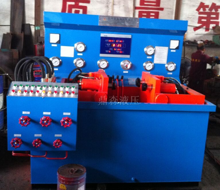 試壓現場(chǎng)圖，可選配電腦，打印以及遠程監控